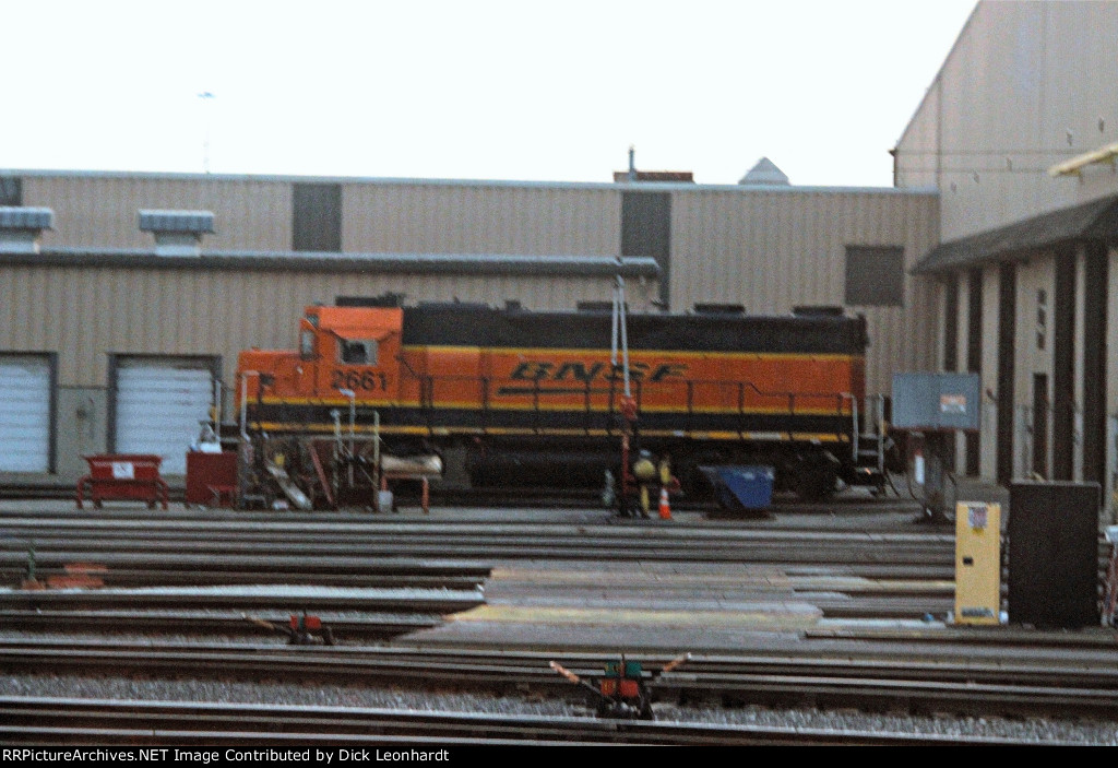 BNSF 2661